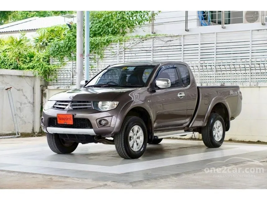 2014 Mitsubishi TRITON GLS Plus Mega Cab Pickup