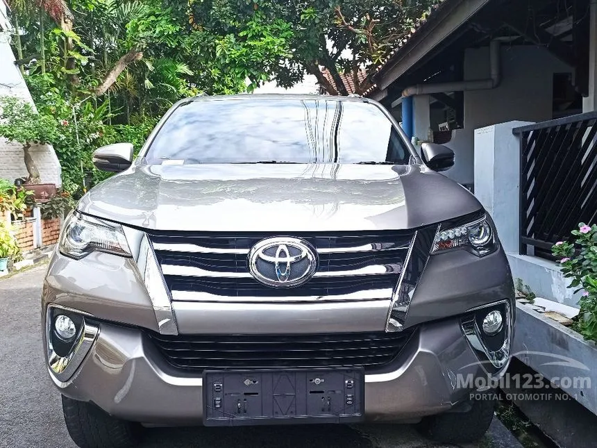 Jual Mobil Toyota Fortuner 2017 VRZ 4X2 2.4 di Jawa Tengah Automatic SUV Coklat Rp 420.000.000