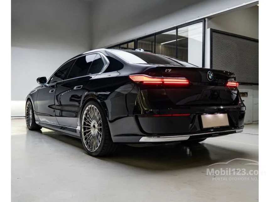 2023 BMW i7 xDrive60 Gran Lusso Sedan