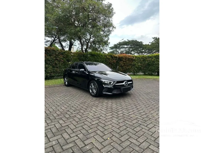2021 Mercedes-Benz A200 progressive line Sedan