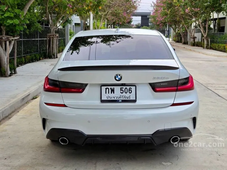 2020 BMW 330e M Sport Sedan