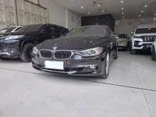 2013 BMW 320i 2.0 Luxury Sedan F30