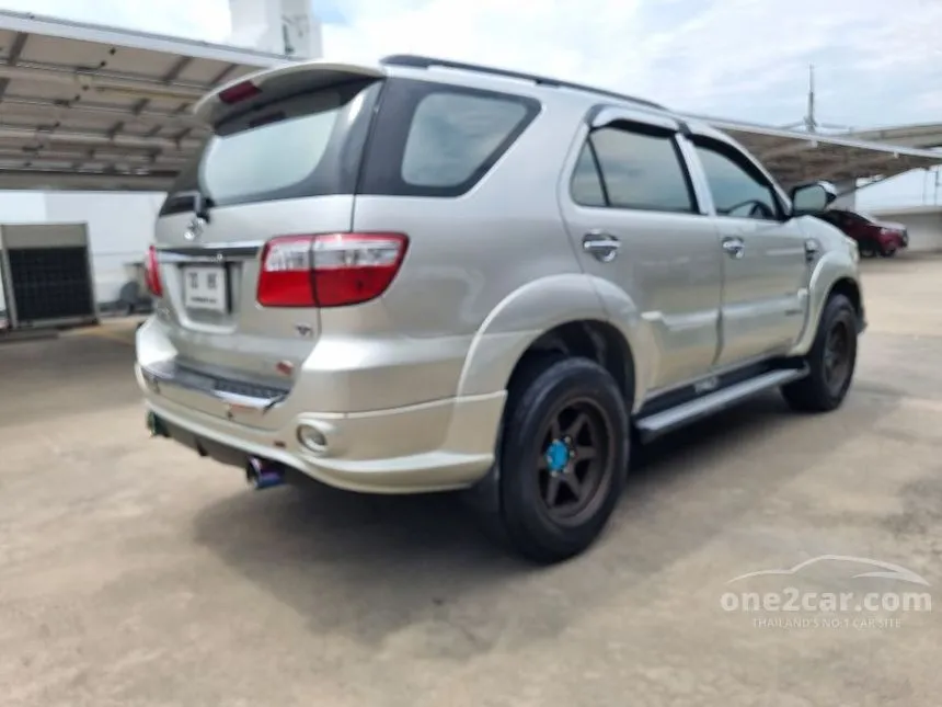 2011 Toyota FORTUNER V SUV