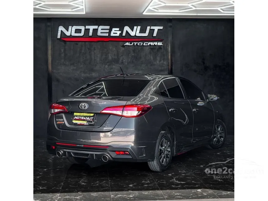 2020 Toyota Yaris Ativ Mid Sedan