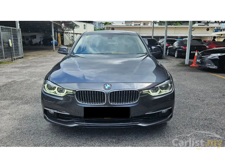 2017 BMW 318i Luxury Sedan