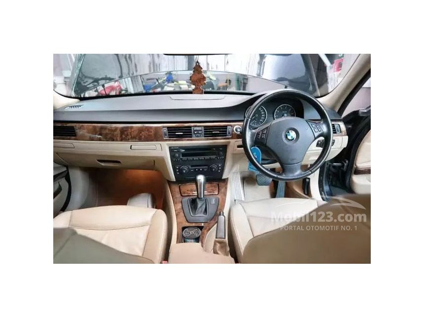 Jual Mobil  BMW  325i 2005 E90  2 5 di DKI Jakarta Automatic 