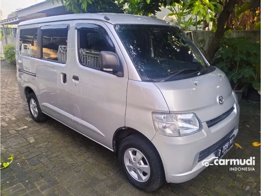 2019 Daihatsu Gran Max Mini Bus D Van