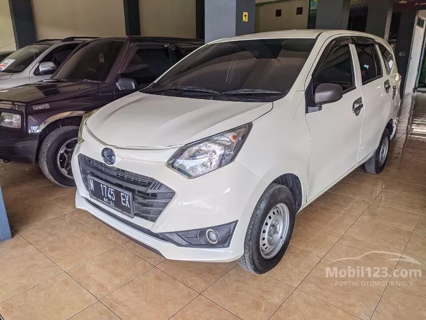 Jual Mobil Daihatsu Sigra 2019 D 1.0 di Jawa Timur Manual MPV Putih Rp 105.000.000