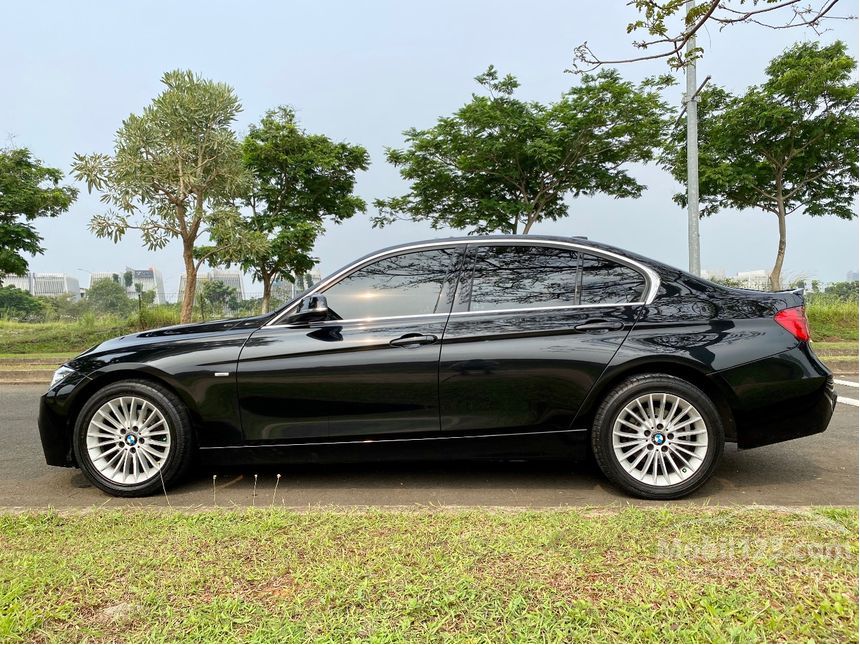 Jual Mobil  BMW  320i 2014 Sport  2 0 di DKI Jakarta 