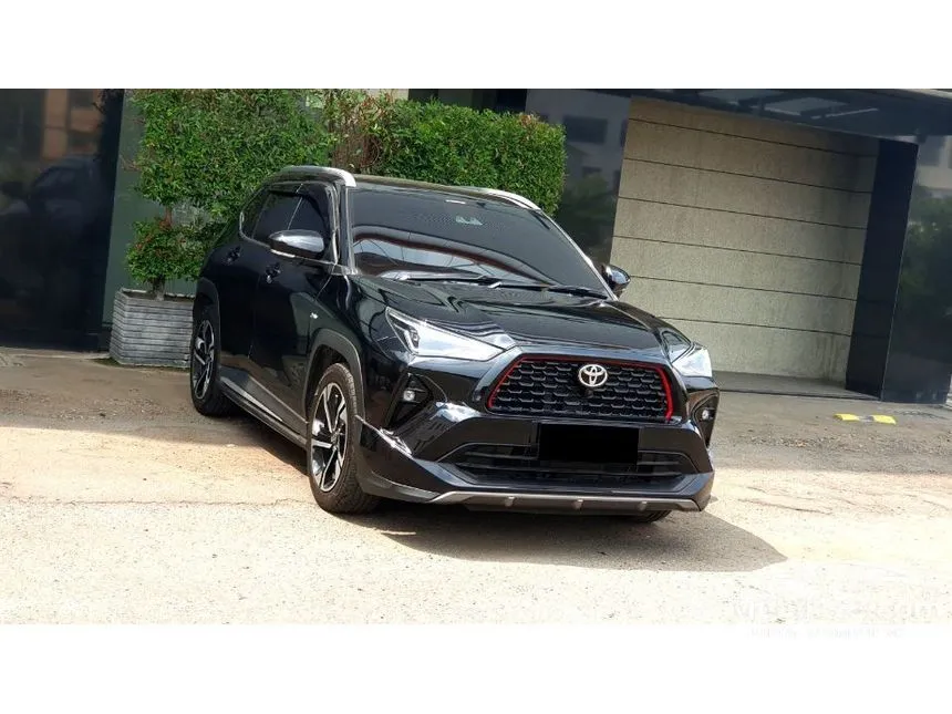 2023 Toyota Yaris Cross S HV with GR Parts Aero Pkg SUV