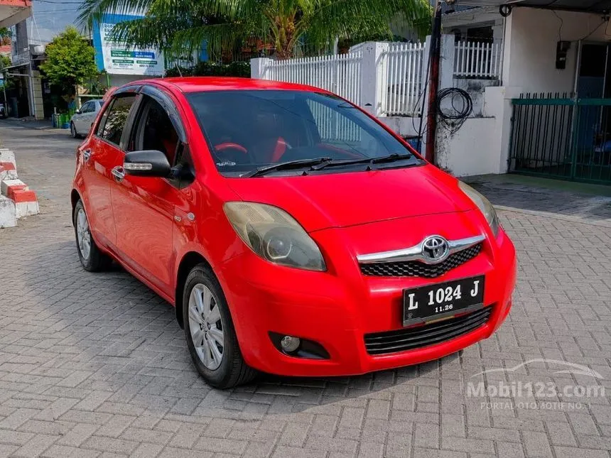 2011 Toyota Yaris J Hatchback