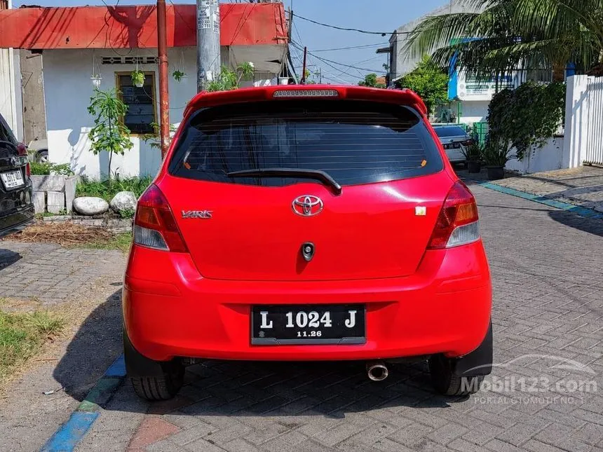 2011 Toyota Yaris J Hatchback