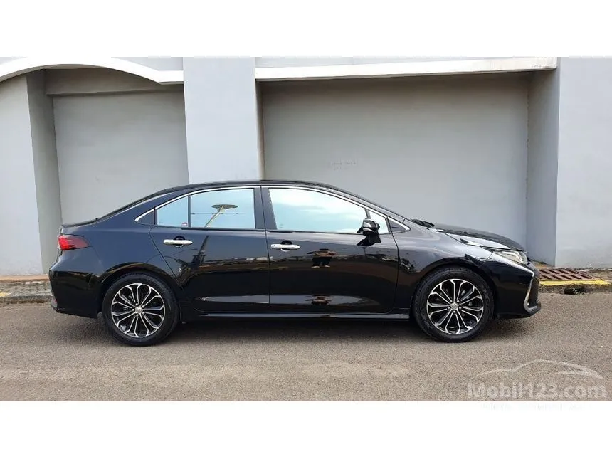 2023 Toyota Corolla Altis V Sedan