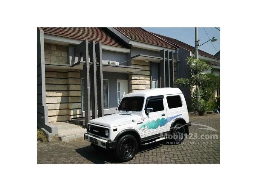 Jual Mobil Suzuki Katana 1993 GX 1.0 di Jawa Timur Manual Jual Mobil Suzuki Katana 1993 GX 1.0 di Jawa Timur Manual
