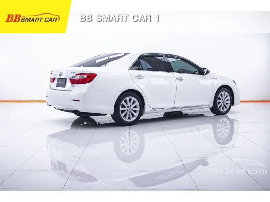 2013 Toyota Camry Hybrid Sedan