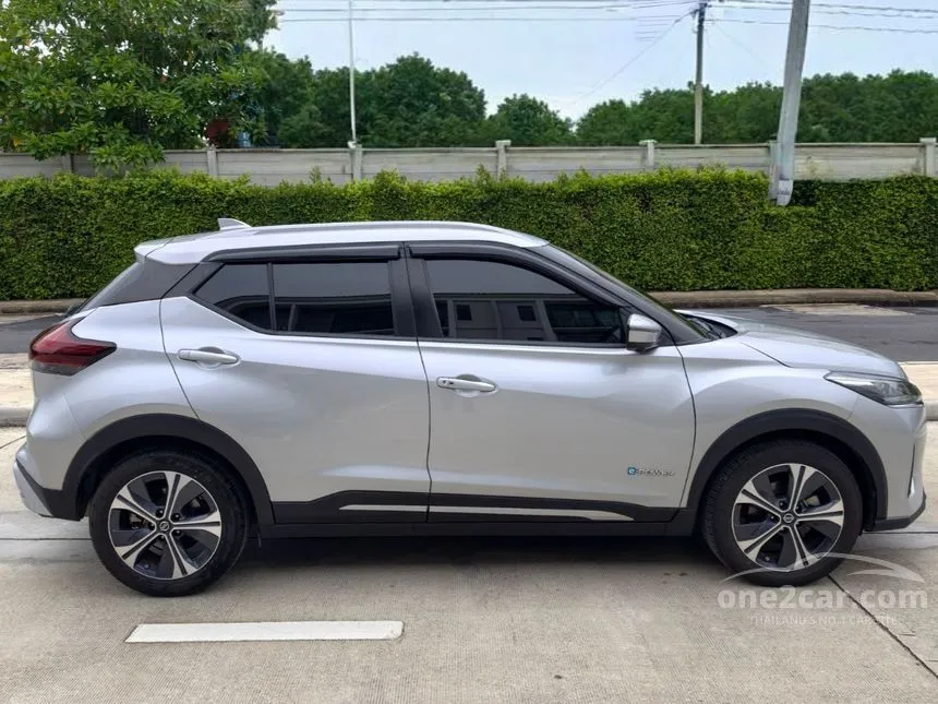 2022 Nissan Kicks VL SUV