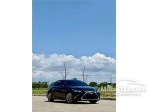 2021 Lexus ES 300h 2.5 Ultra Luxury Sedan