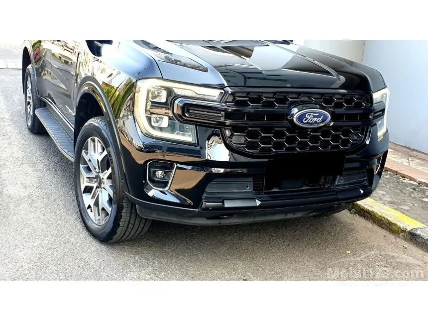 2025 Ford Everest Titanium SUV