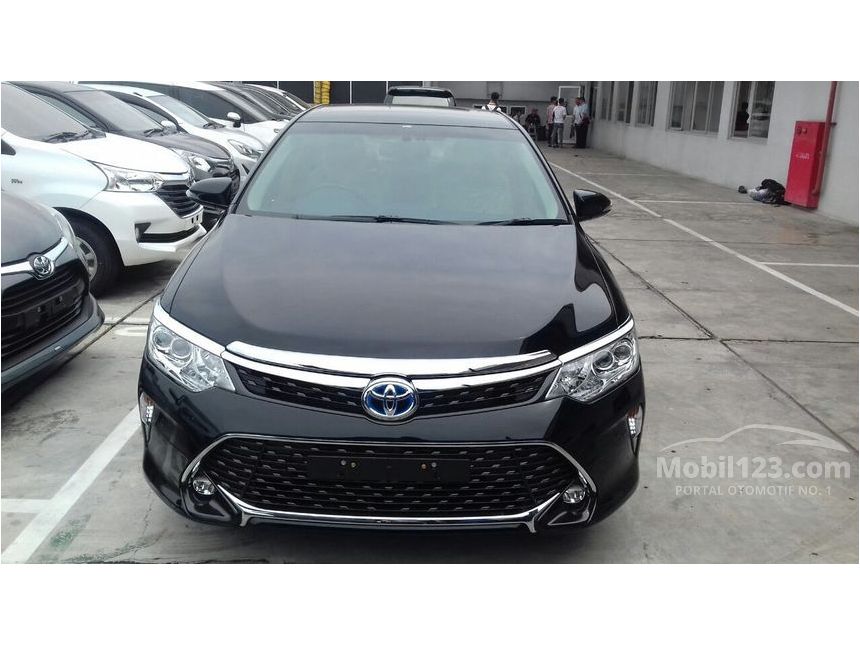 Jual Mobil Toyota Camry Hybrid  2021 Hybrid  2 5 di DKI 