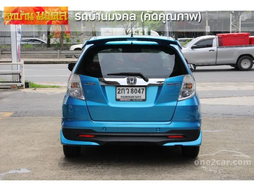 2013 Honda JAZZ Hybrid Hatchback