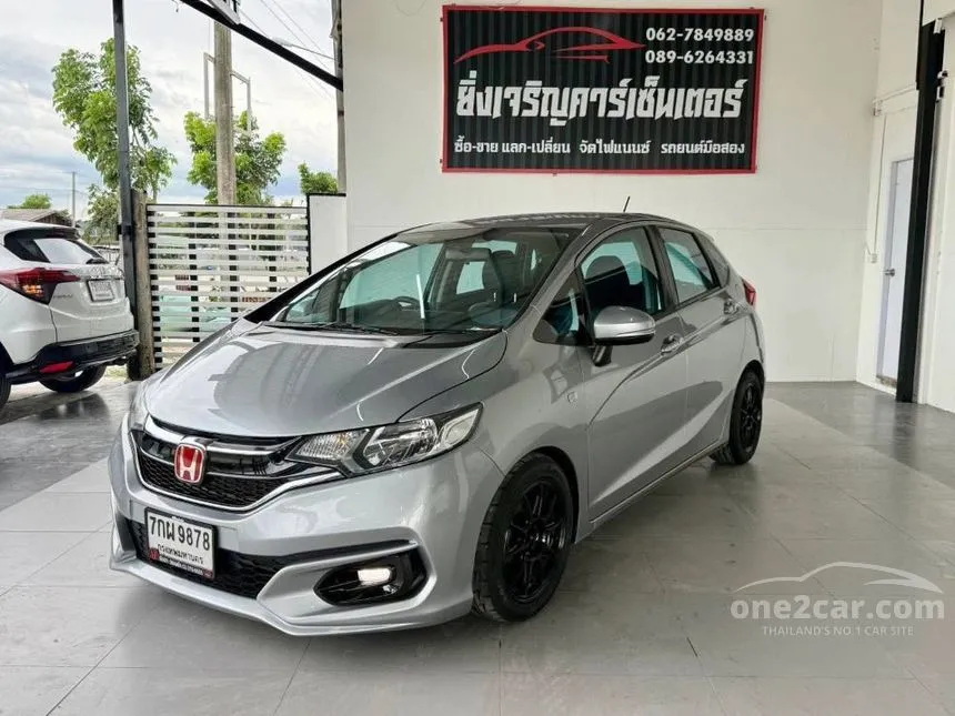 2018 Honda JAZZ V+ Hatchback