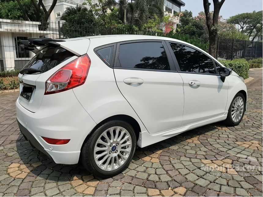 Jual Mobil  Ford  Fiesta  2021 EcoBoost S 1 0 di DKI Jakarta  