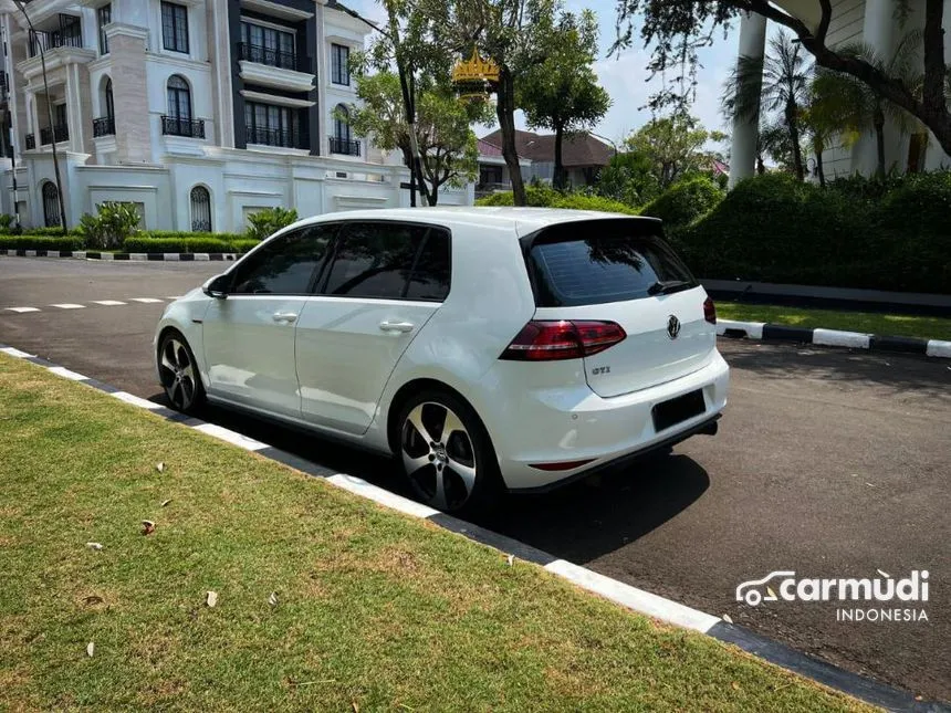 2014 Volkswagen Golf GTI Hatchback