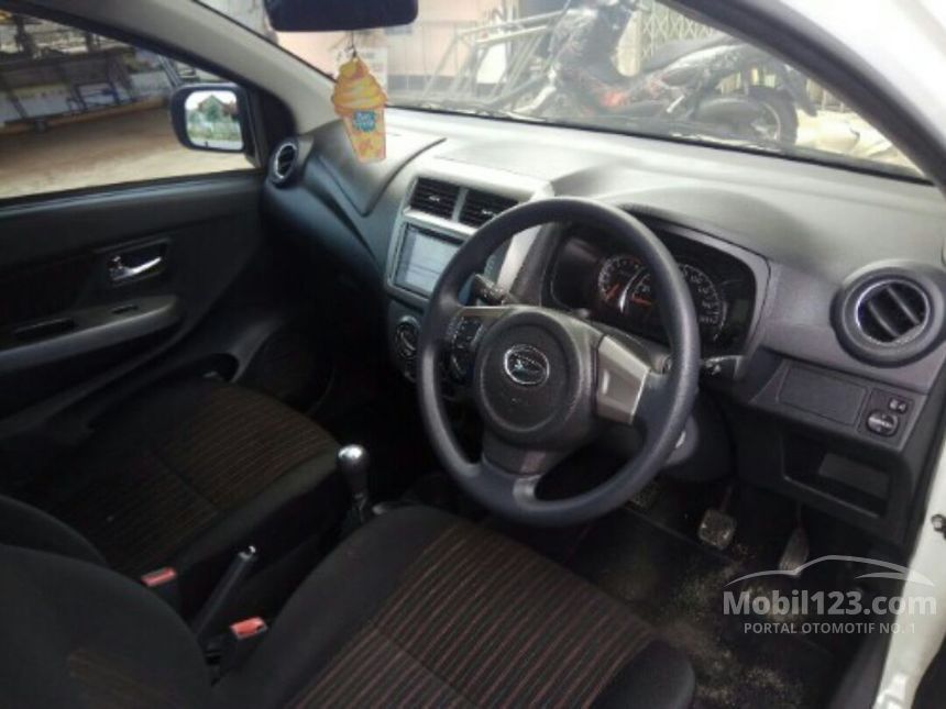 2017 Daihatsu Ayla R Hatchback