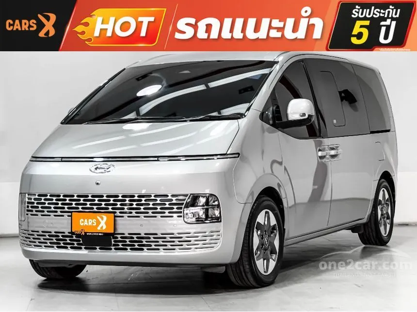 2024 Hyundai Staria SEL Van