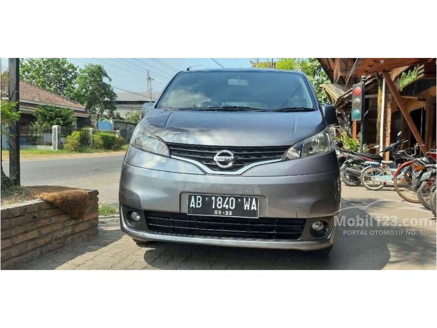Jual Mobil Nissan Evalia 2012 XV 1.5 di Yogyakarta Manual 