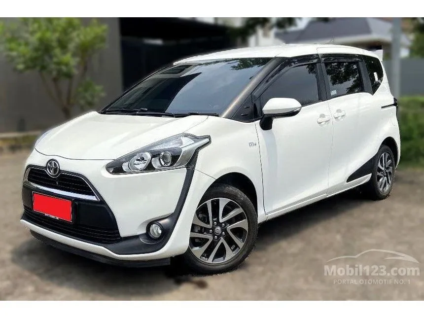 Jual Mobil Toyota Sienta 2018 V 1.5 di Jawa Barat Automatic MPV Putih Rp 172.000.000
