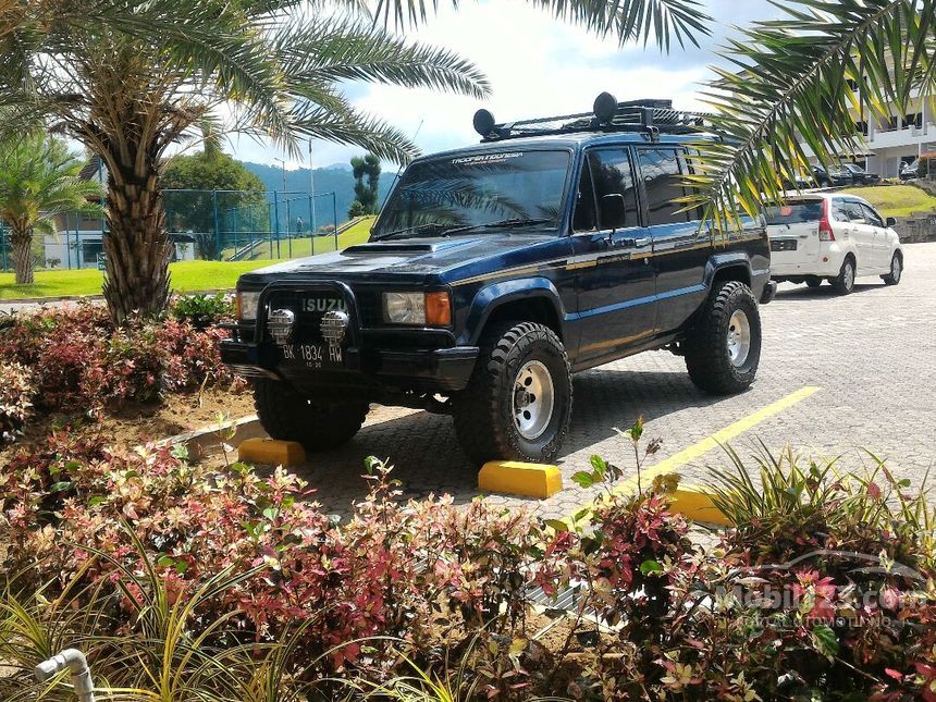  Jual  Mobil  Chevrolet  Trooper 1989 2 5 NA 2 5 di Sumatera  