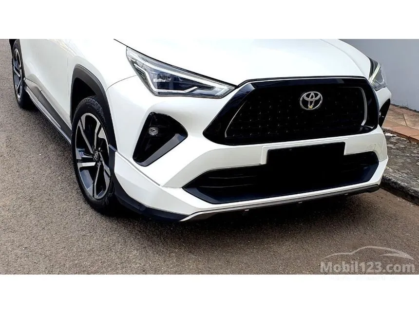 2024 Toyota Yaris Cross S with GR Parts Aero Pkg (Prem Clr) SUV