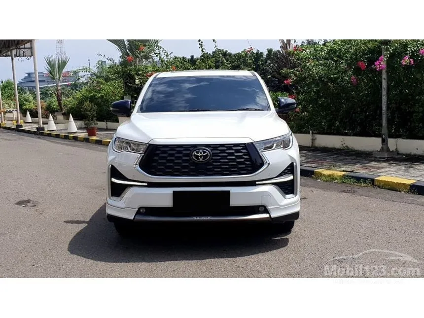 Jual Mobil Toyota Kijang Innova Zenix 2023 Q HV TSS Modellista 2.0 di DKI Jakarta Automatic Wagon Putih Rp 565.000.000