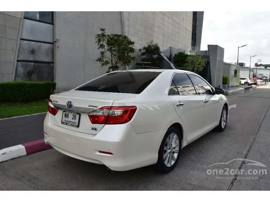 2013 Toyota CAMRY Hybrid DVD Sedan