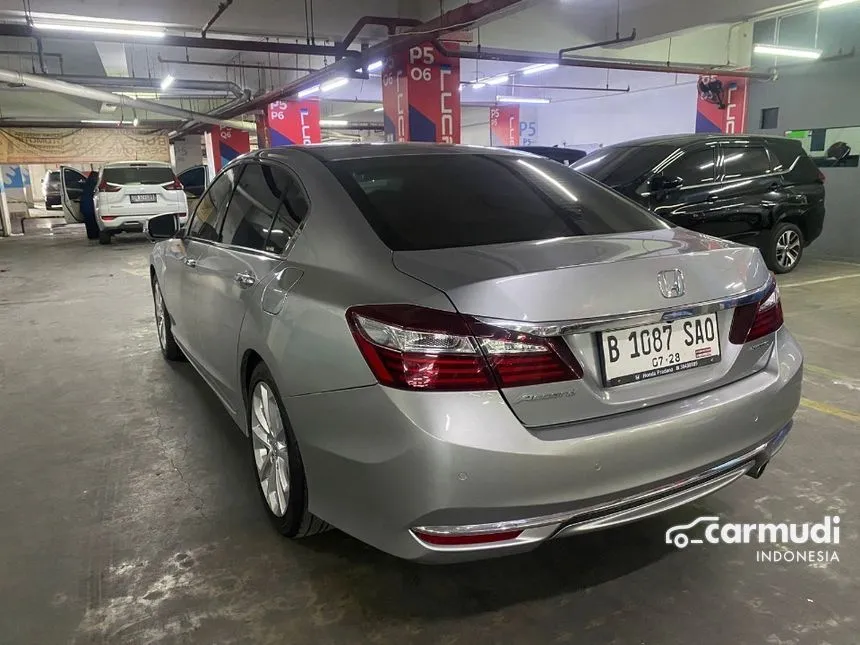 2017 Honda Accord VTi-L Sedan