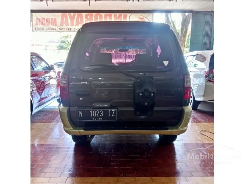 2002 Isuzu Panther Touring SUV
