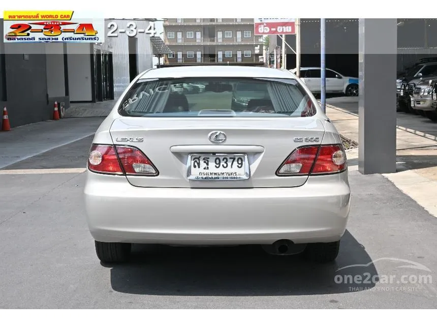 2002 Lexus ES300 Sedan