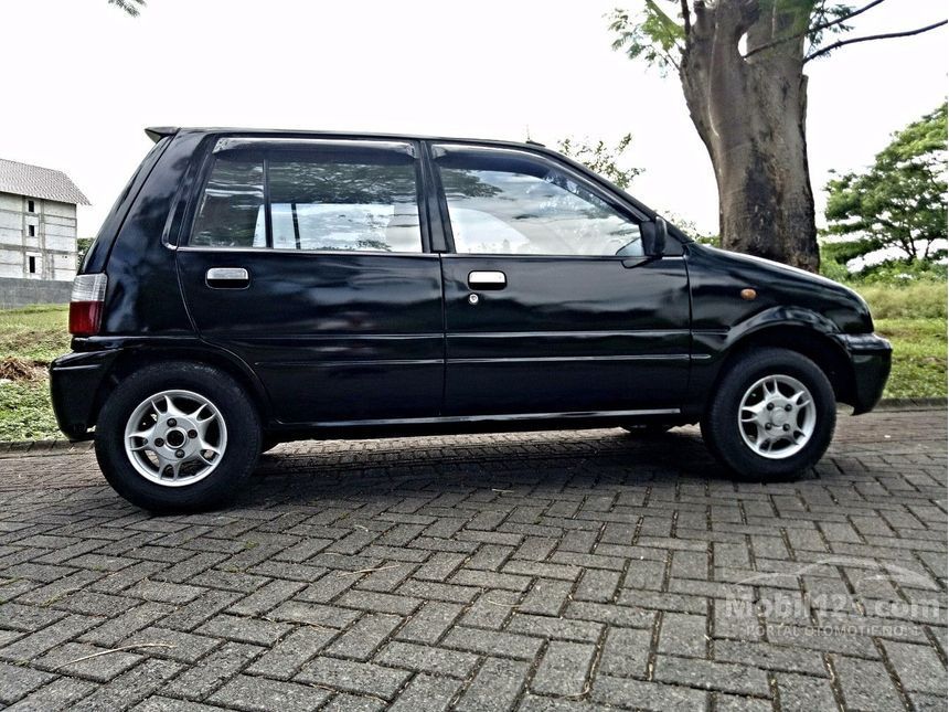 Jual Mobil Daihatsu Ceria 2002 0.9 di Jawa Timur Manual 