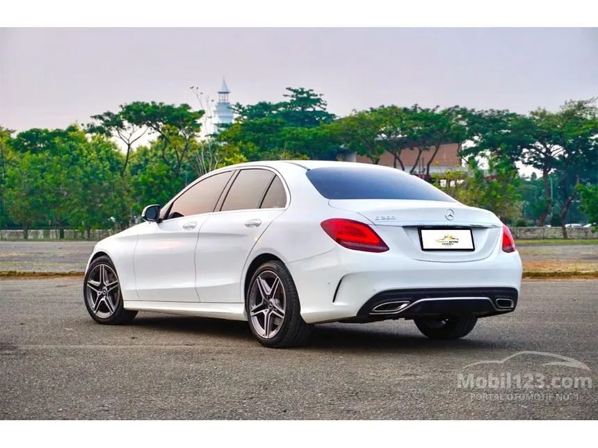 2020 Mercedes-Benz C200 AMG Final Edition Sedan