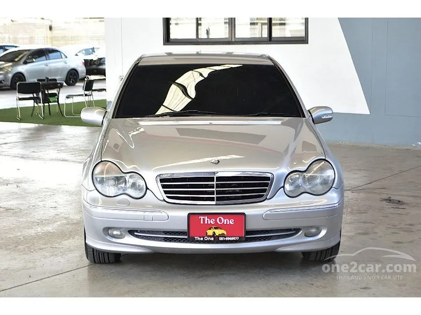 2003 Mercedes-Benz C200 Kompressor Avantgarde Sedan