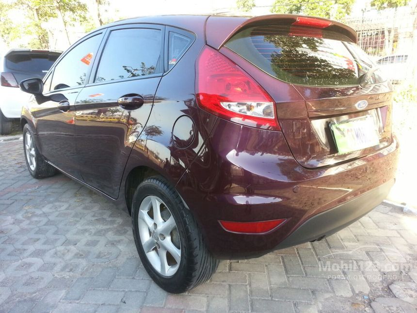 Jual Mobil Ford Fiesta 2013 Trend 1.4 di Jawa Timur Manual 