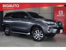 2017 Toyota Fortuner 2.4 (ปี 15-18) V SUV AT