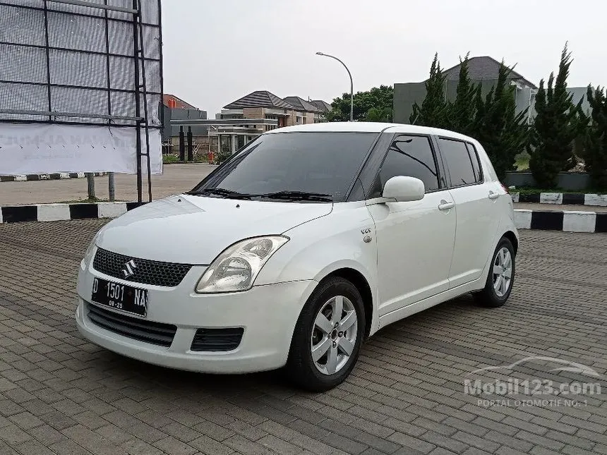 Jual Mobil Suzuki Swift 2010 ST 1.5 di Jawa Barat Automatic Hatchback Putih Rp 95.000.000