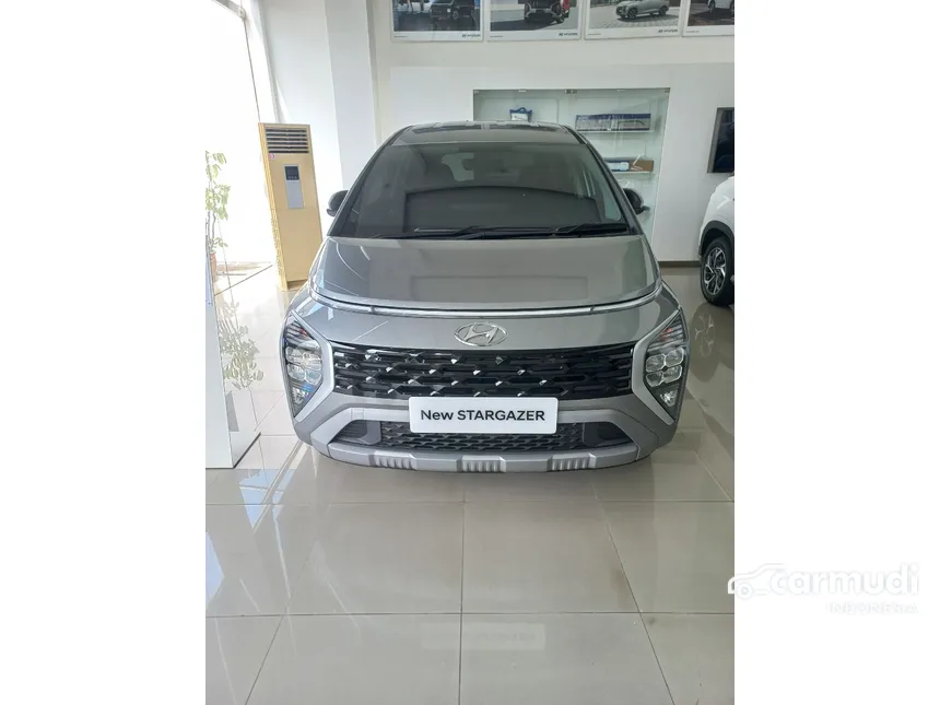 Jual Mobil Hyundai Stargazer 2025 Essential 1.5 di Jawa Barat Manual MPV Silver Rp 244.000.000