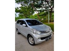 2013 Daihatsu Xenia 989 M MT MPV