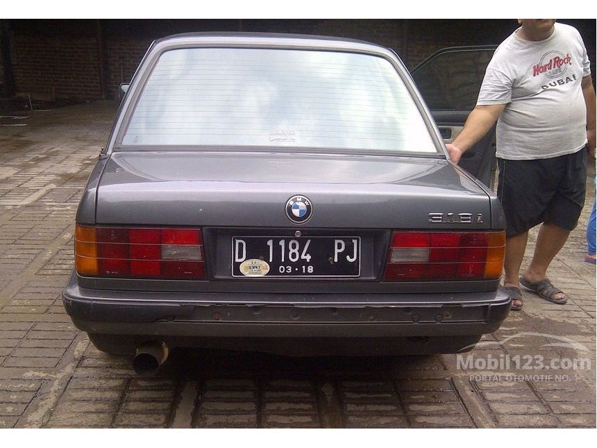 Jual Mobil  BMW  318i 1990  1 8 Manual 1 8 di Jawa Barat 