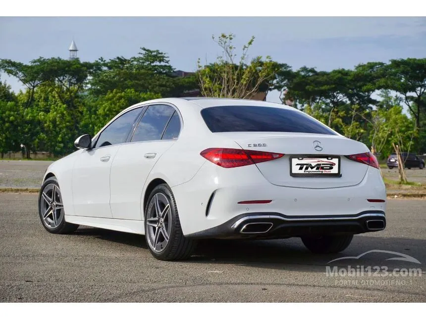 2023 Mercedes-Benz C300 AMG Line Sedan