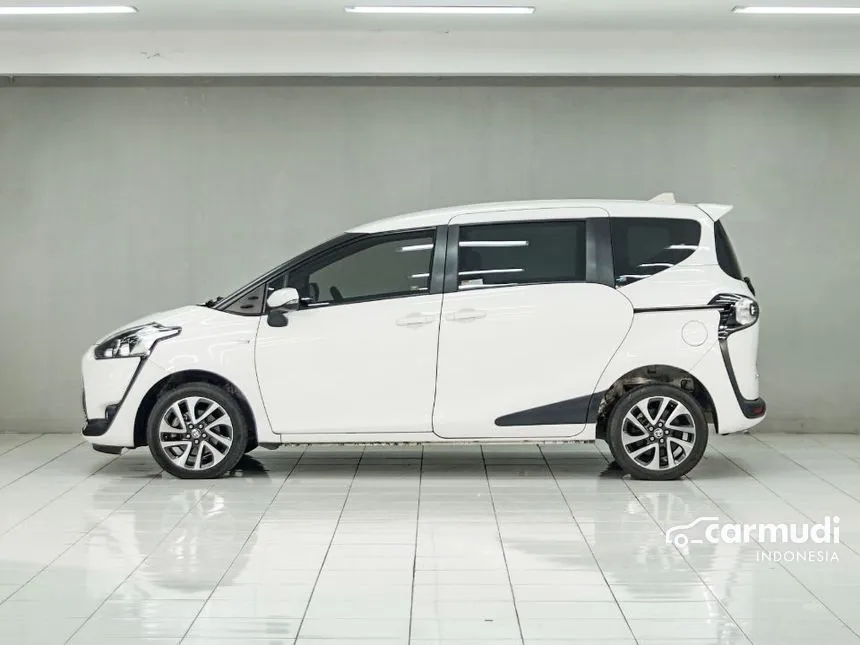 2017 Toyota Sienta V MPV