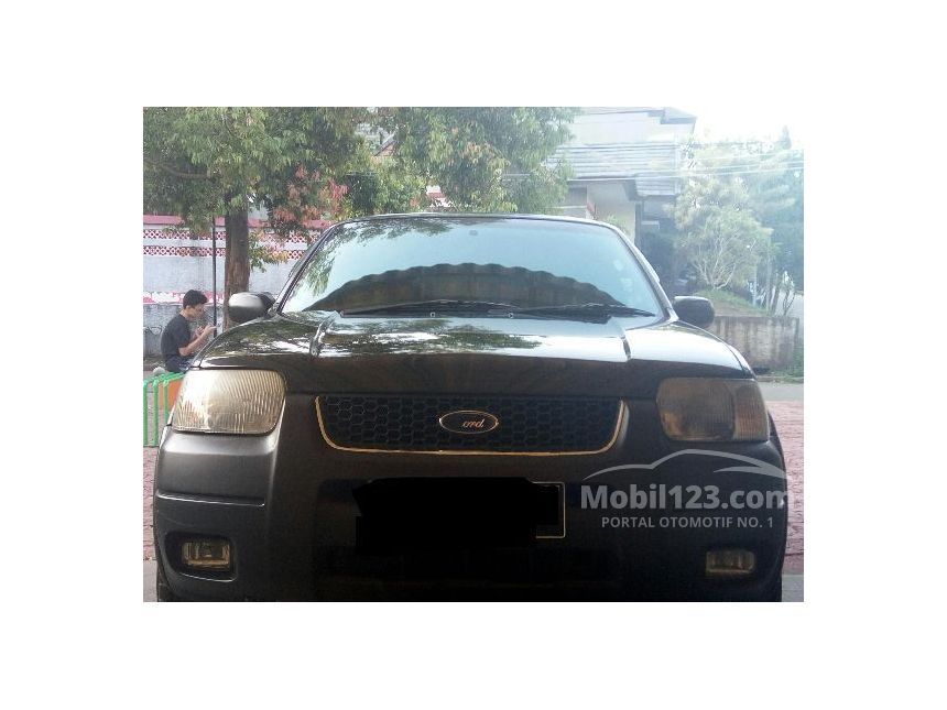 Jual Mobil Ford Escape 2003 XLT 4x2 3.0 di Jawa Barat Automatic SUV